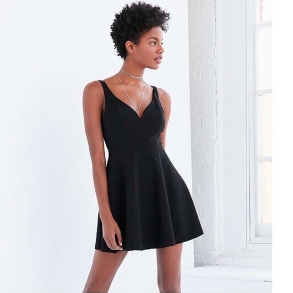 NWT Urban Outfitters Kimchi Blue Fit and Flare Heart of the Ocean Sweetheart